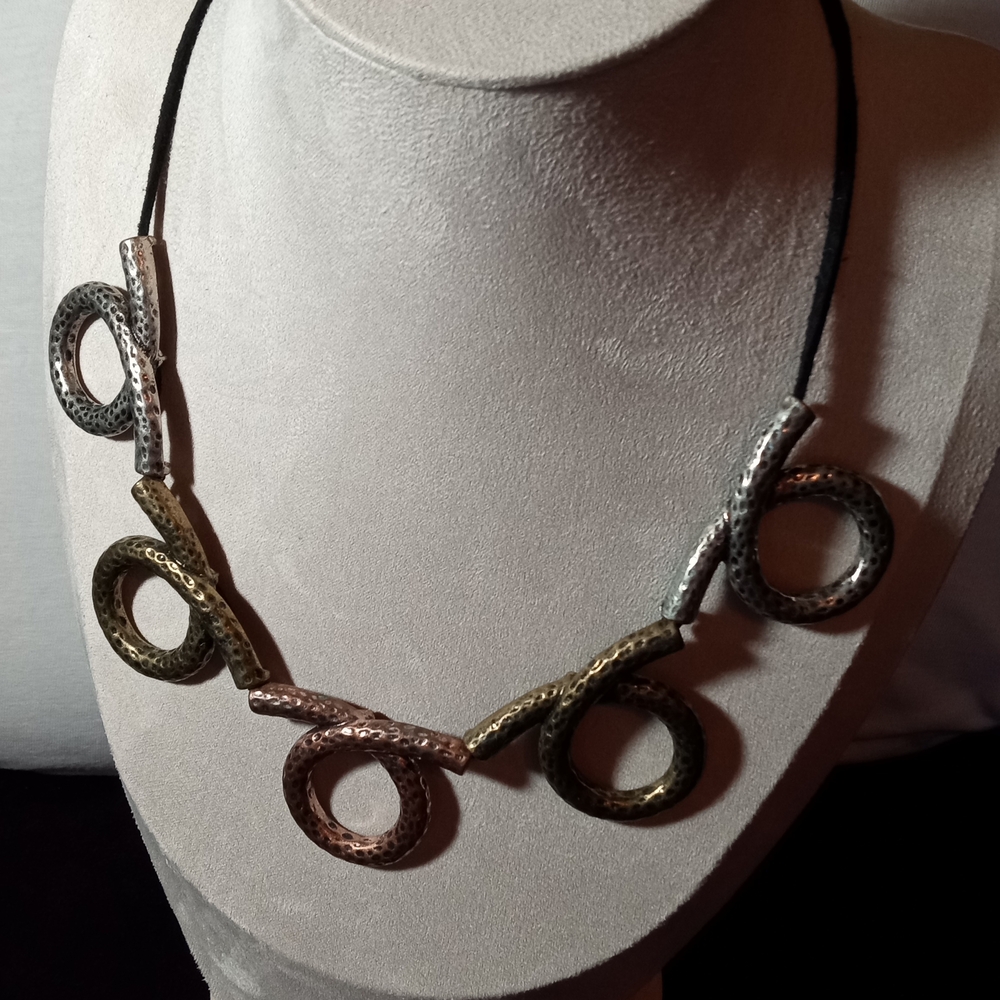 Hammered Metal Multi-Color Copper, Silver, And Brass Circle Necklace